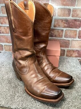 Western Cowboy Boots Womens Cleo +Wolf size 9 B